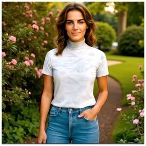 Zenobia Women’s Cashmere Fitted Tee with High Rollover Neckline. White. Size S/P